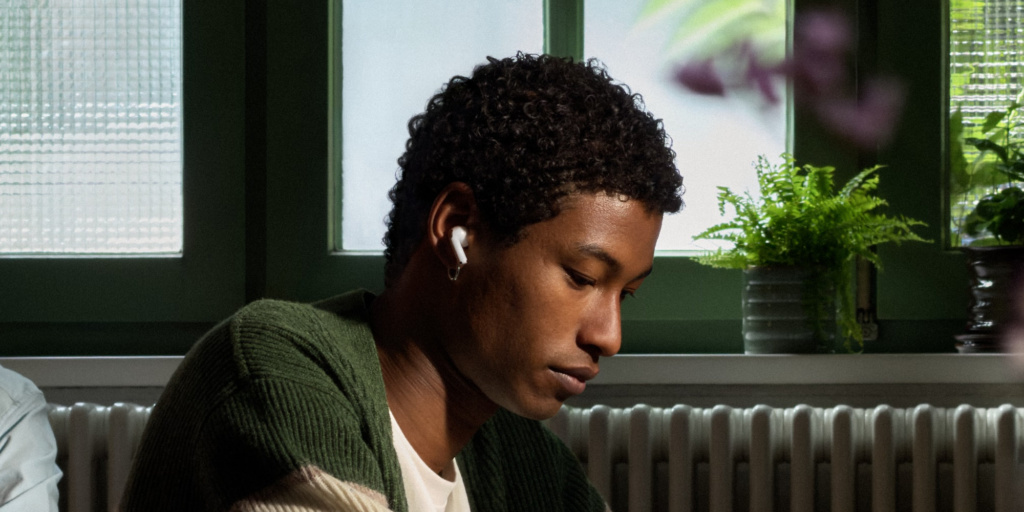 Die bald verfügbaren Apple AirPods 5 kommen wohl ab Werk mit dem Update.
