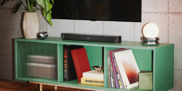 Bose legt seine Soundbar TV Speaker als 2. Generation neu auf.