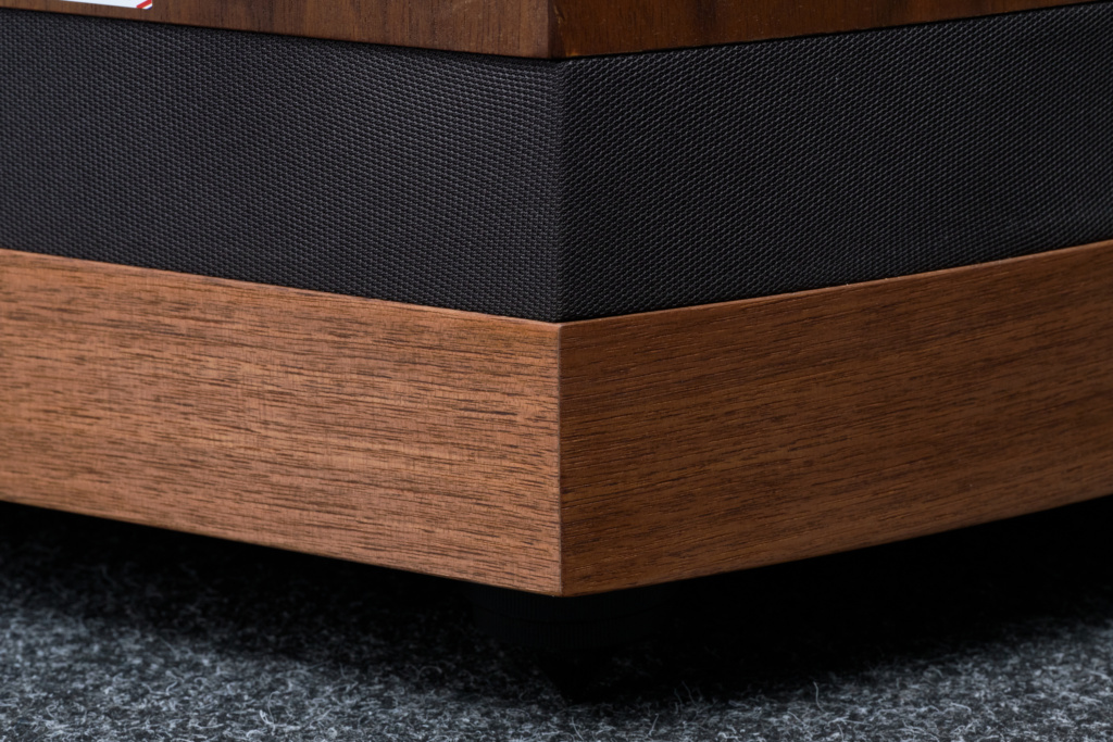 Fyne Audio Vintage 12 Bassport Stoffblende