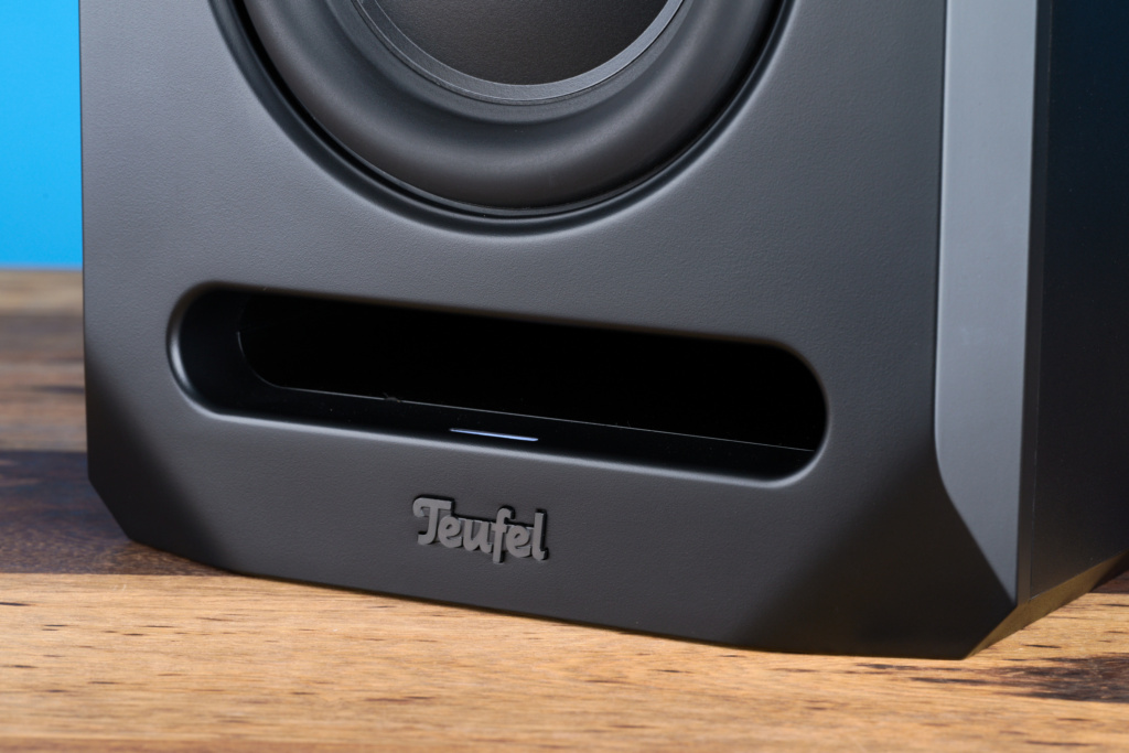 Teufel Studio 5X Detail Bassport und Sicke