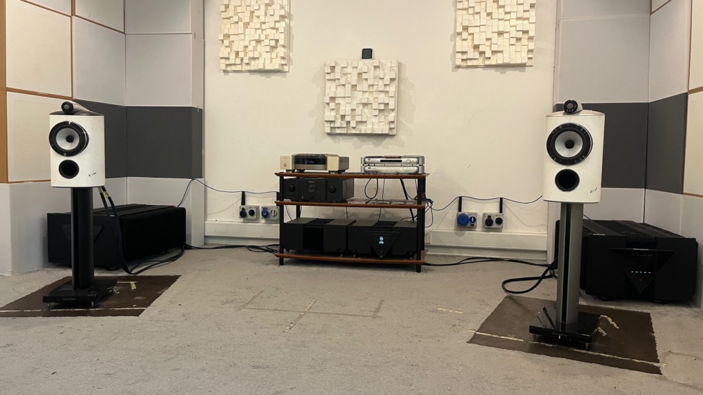 Bowers & Wilkins 805 D5 Referenzpaar im Hörraum