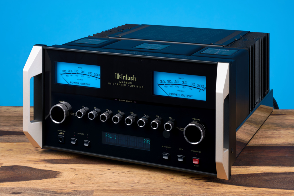 McIntosh MA9500 Dreiseitenansicht