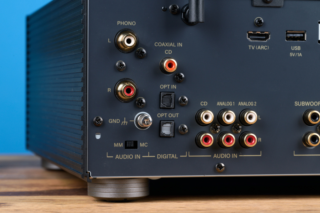 Onkyo P-80 analoge Anschlüsse