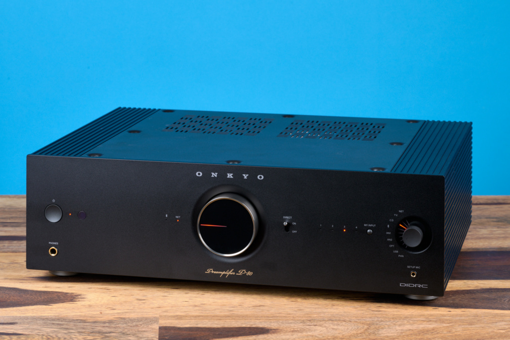 Onkyo P-80 Dreiseitenansicht von rechts