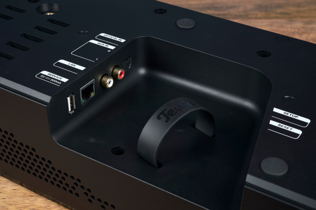 Anschlüsse Teufel Cinebar Pro 2
