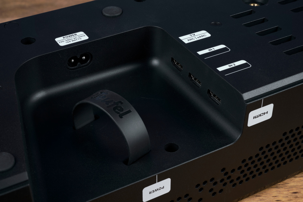 Anschlüsse Teufel Cinebar Pro 2